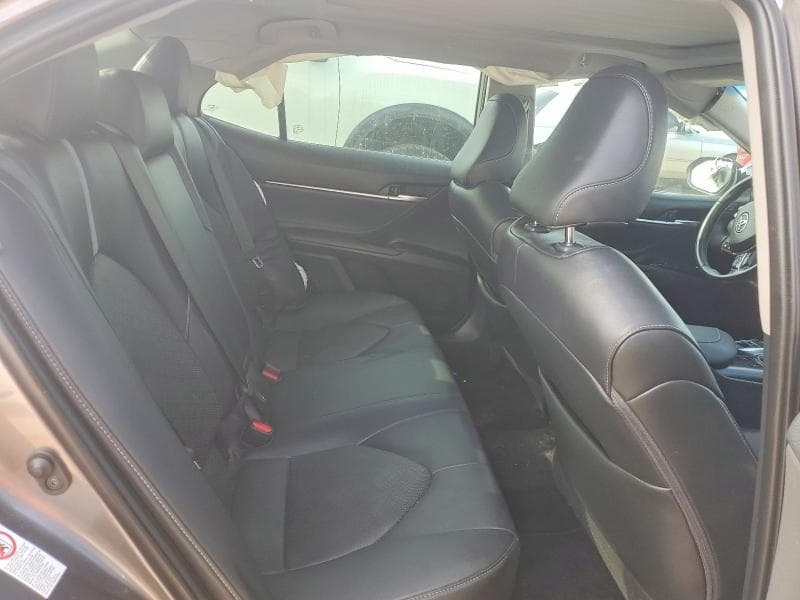 2018 TOYOTA CAMRY XSE 10
