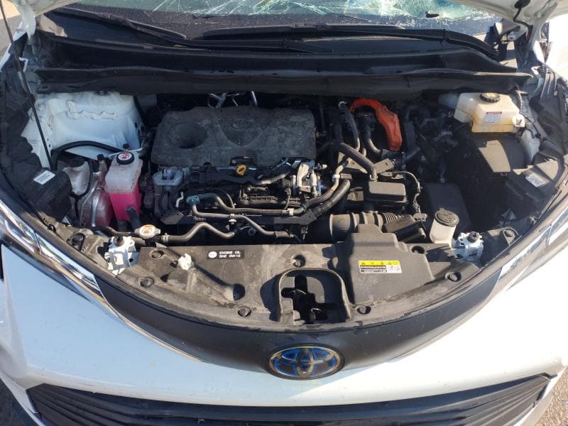 2021 TOYOTA SIENNA LE 12