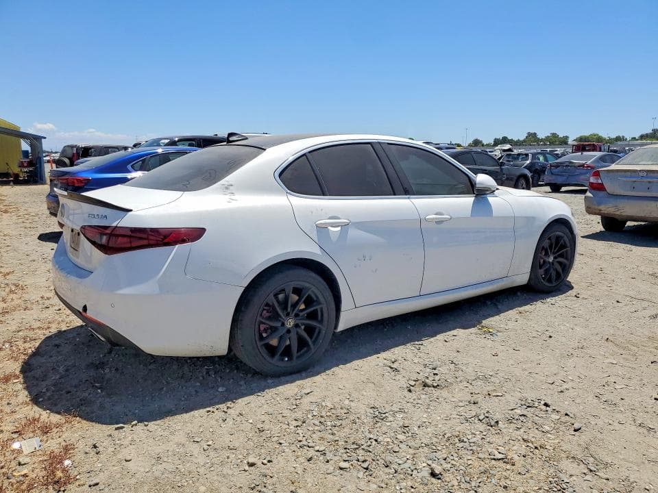 2017 ALFA ROMEO GIULIA 3