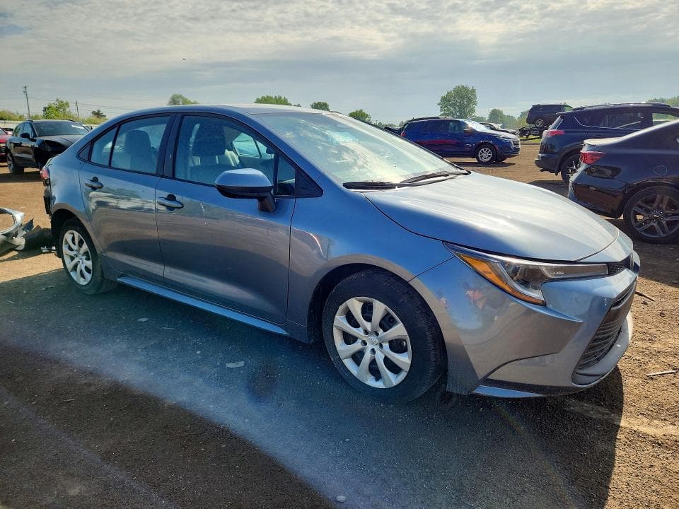 2025 TOYOTA COROLLA 4