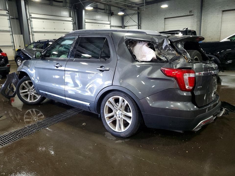 2017 FORD EXPLORER XLT 2
