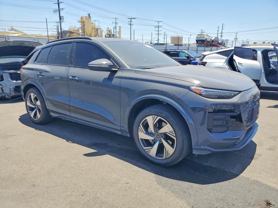 2025 AUDI Q6 E-TRON PREMIUM PLUS 4