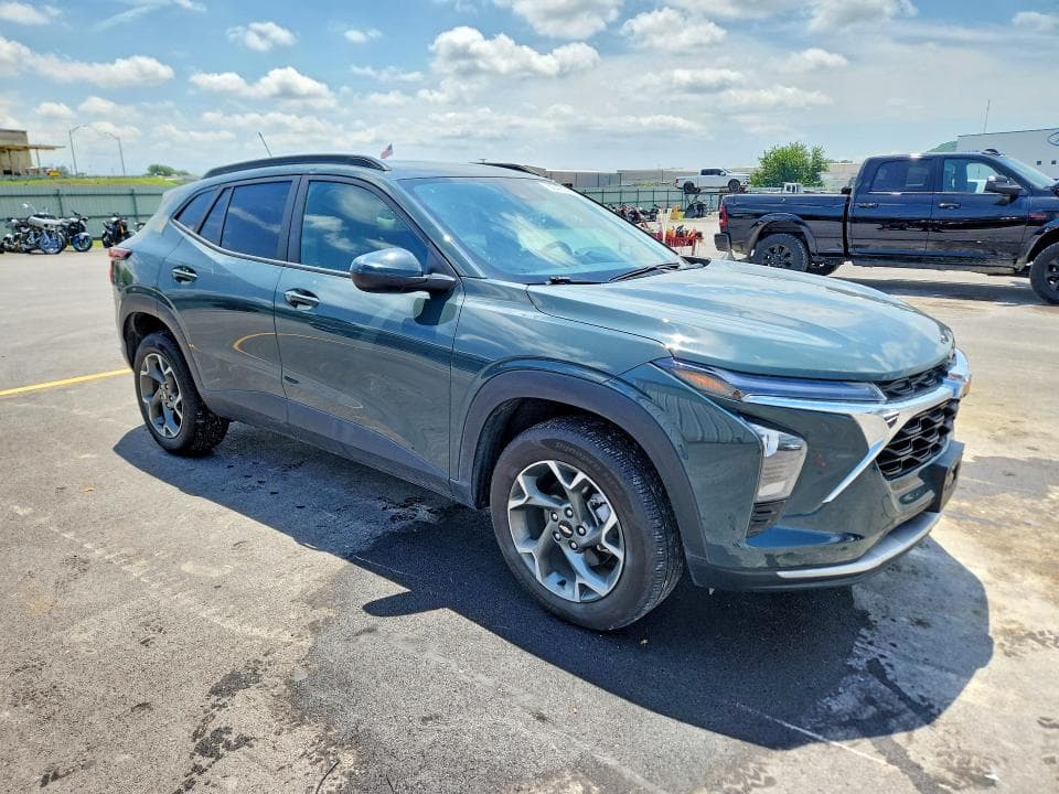 2025 CHEVROLET TRAX 1LT 4