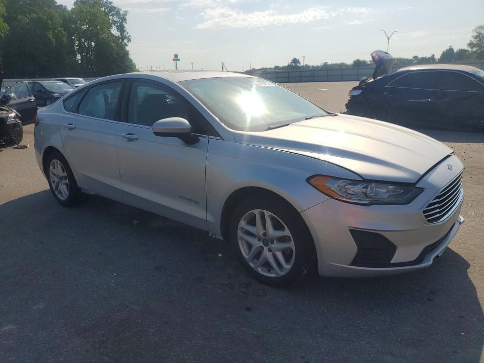 2019 FORD FUSION SE 4