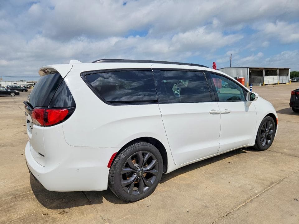 2020 CHRYSLER PACIFICA LIMITED 3