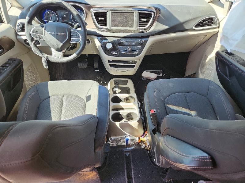 2019 CHRYSLER PACIFICA LX 8