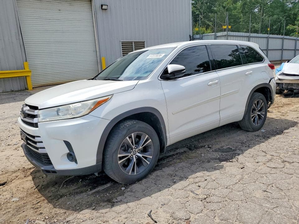 2018 TOYOTA HIGHLANDER LE - 1