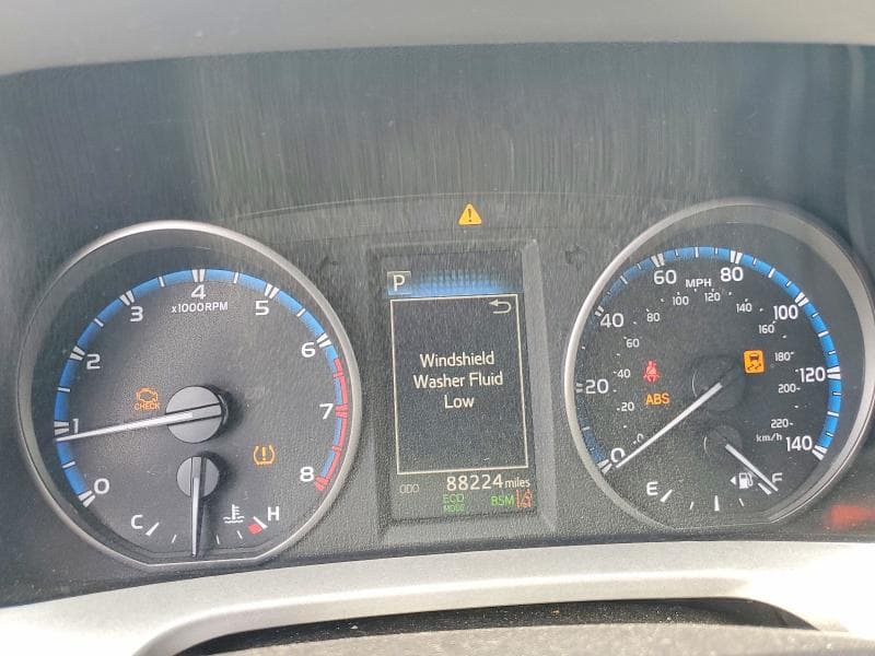 2018 TOYOTA RAV4 XLE 9