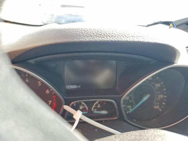 2017 FORD ESCAPE SE 9