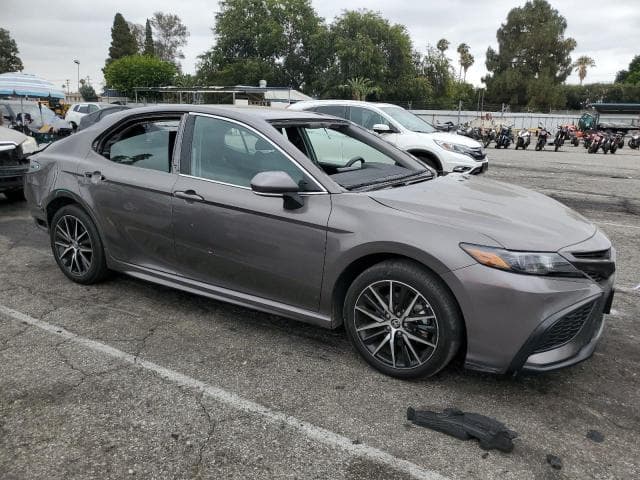 2024 TOYOTA CAMRY SE 4