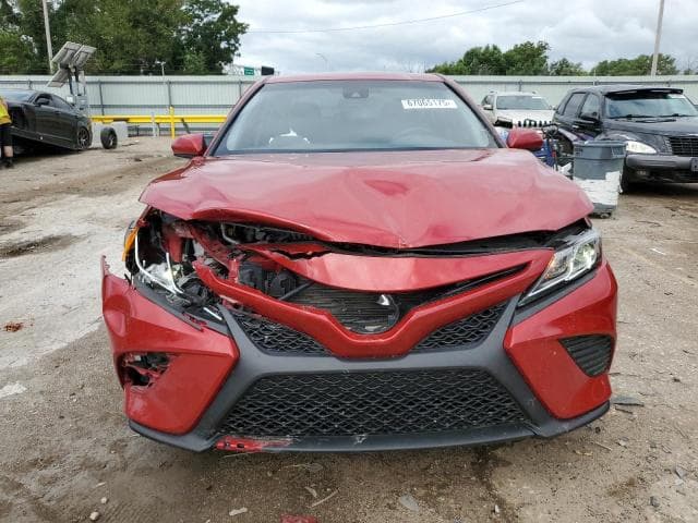 2020 TOYOTA CAMRY SE 5