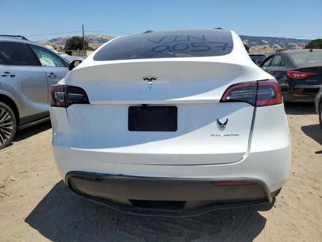 2023 TESLA MODEL Y 6