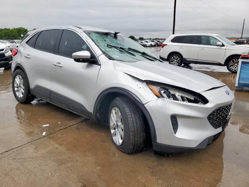 2020 FORD ESCAPE SE 4