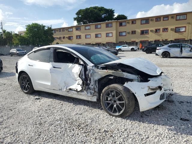2020 TESLA MODEL 3 4