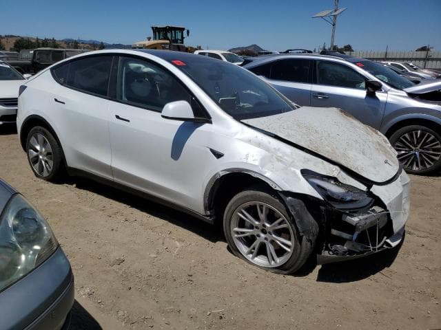 2023 TESLA MODEL Y 4