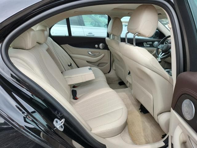 2019 MERCEDES-BENZ E 300 4MATIC 10