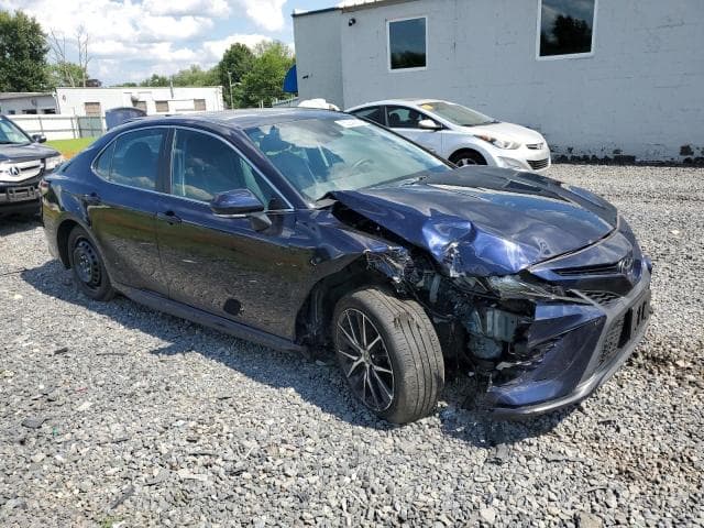 2022 TOYOTA CAMRY SE 4