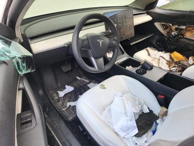 2021 TESLA MODEL 3 8
