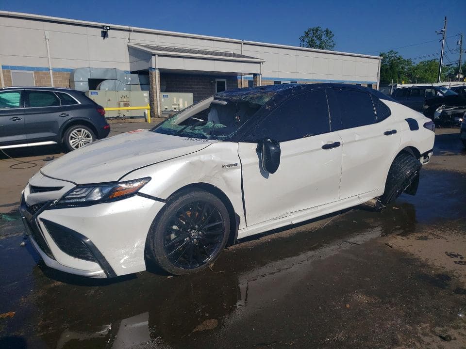 2021 TOYOTA CAMRY XSE - 1