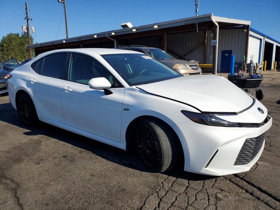 2025 TOYOTA CAMRY LE 4