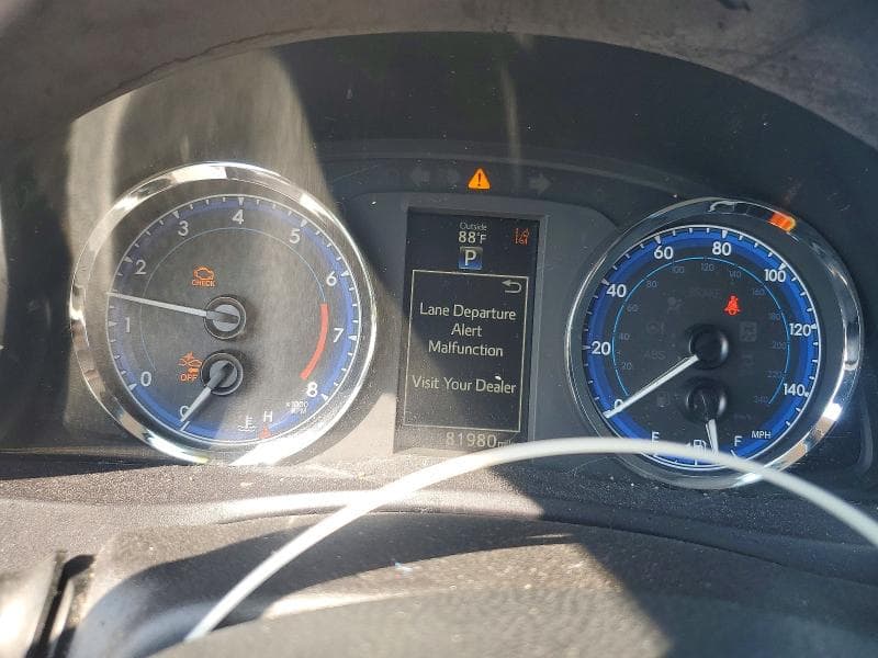 2018 TOYOTA COROLLA SE 9