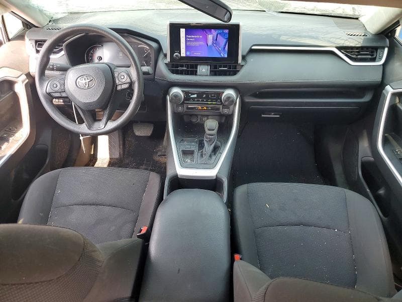 2024 TOYOTA RAV4 LE 8