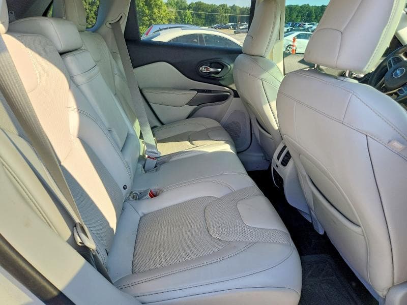2019 JEEP CHEROKEE LIMITED 10