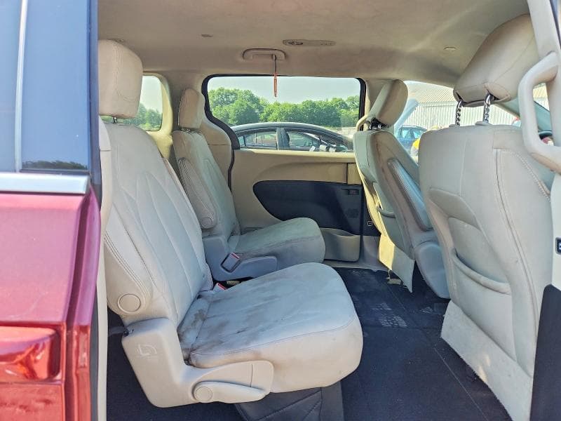 2017 CHRYSLER PACIFICA TOURING 11