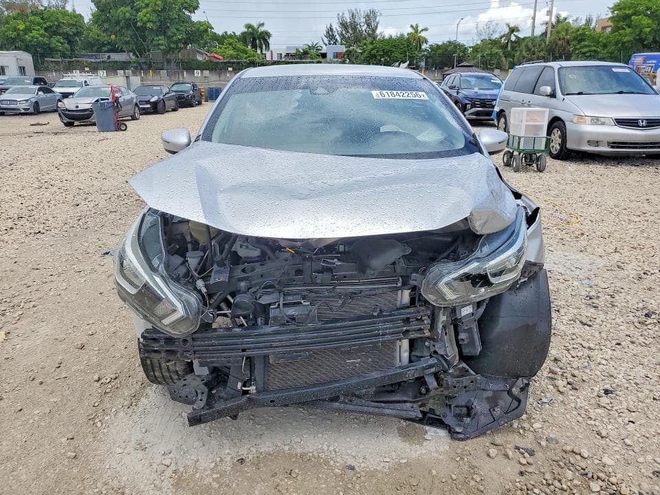 2021 NISSAN VERSA SV 5