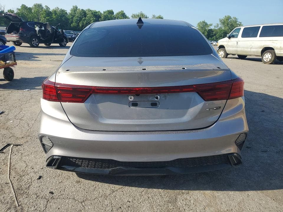 2023 KIA FORTE GT LINE 6