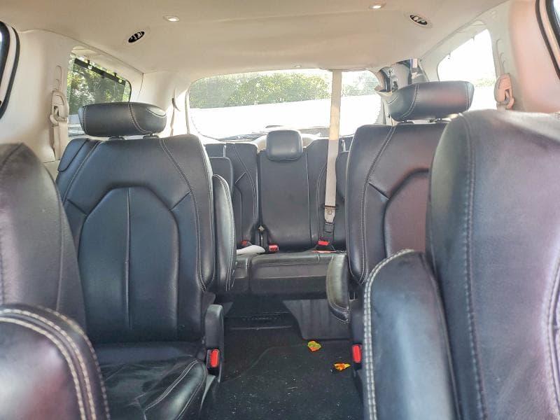 2022 CHRYSLER PACIFICA TOURING L 10