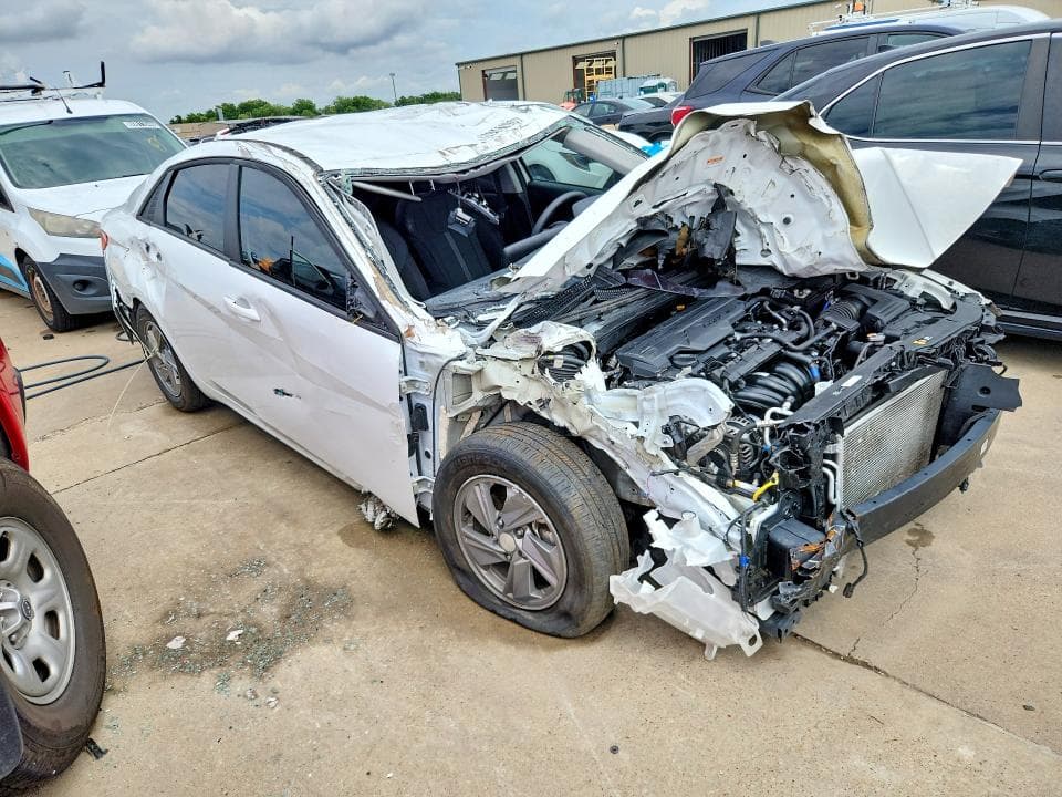 2026 HYUNDAI ELANTRA SE 4