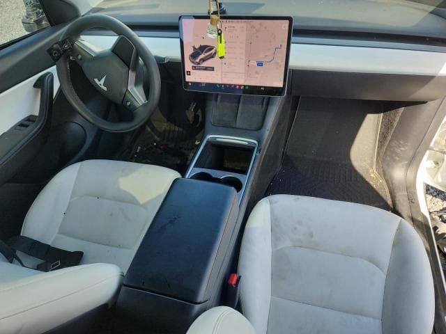 2021 TESLA MODEL Y 8