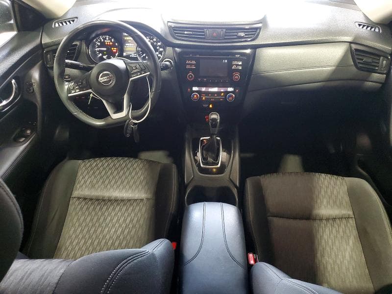 2017 NISSAN ROGUE SV 8