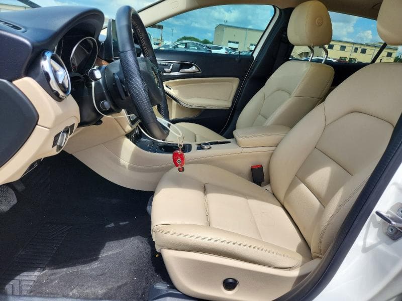 2020 MERCEDES-BENZ GLA 250 4MATIC 7