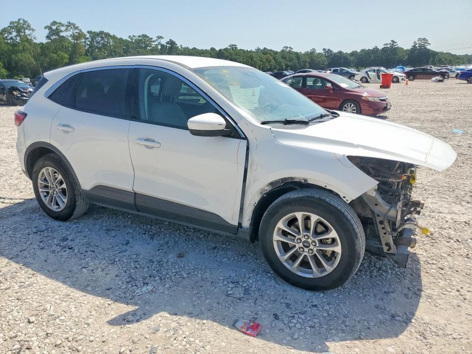 2021 FORD ESCAPE SE 4