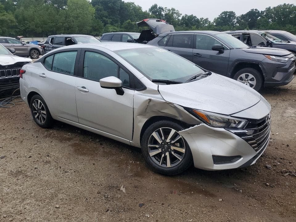2025 NISSAN VERSA SV 4