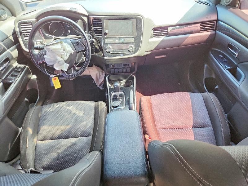 2018 MITSUBISHI OUTLANDER SE 8