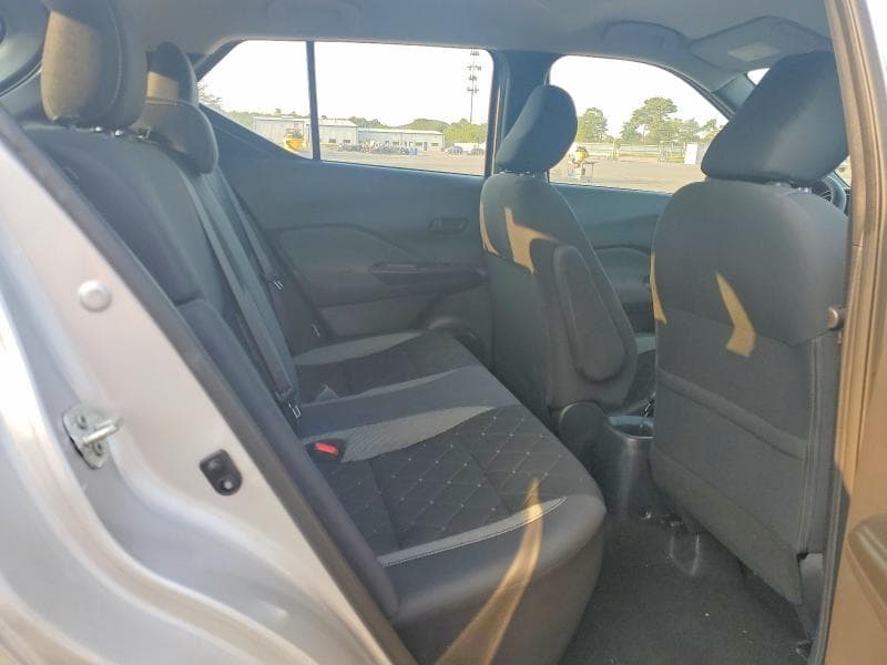 2020 NISSAN KICKS S 11