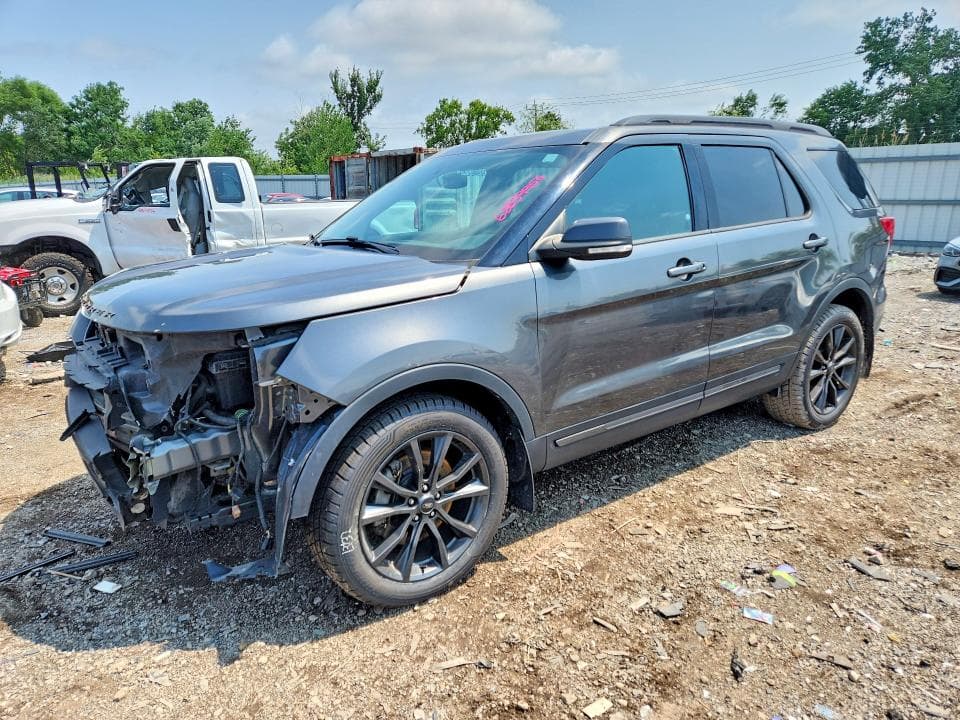2018 FORD EXPLORER XLT - 1