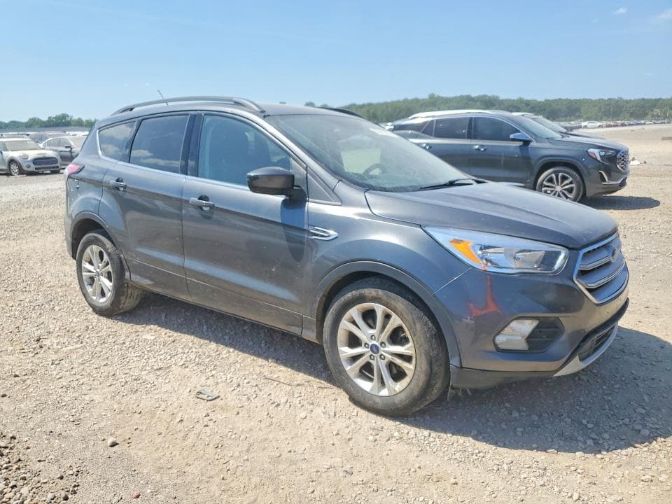 2018 FORD ESCAPE SE 4