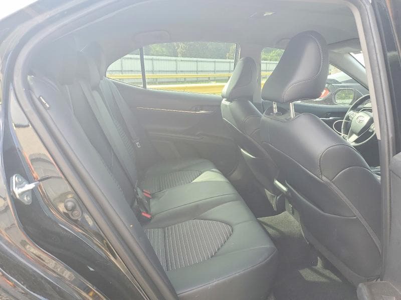 2022 TOYOTA CAMRY SE 10