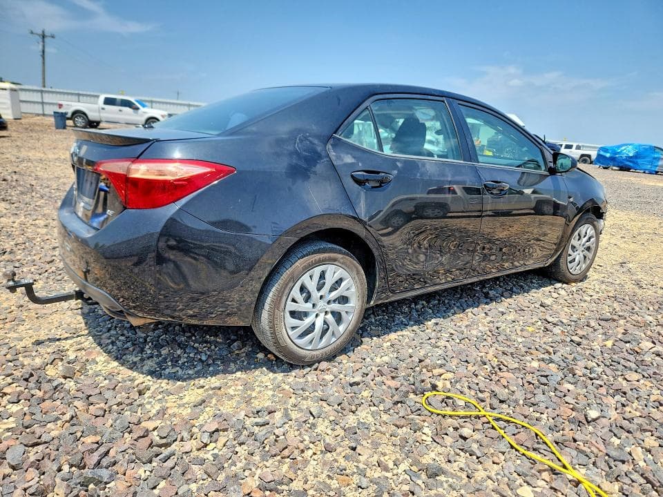 2019 TOYOTA COROLLA LE 3