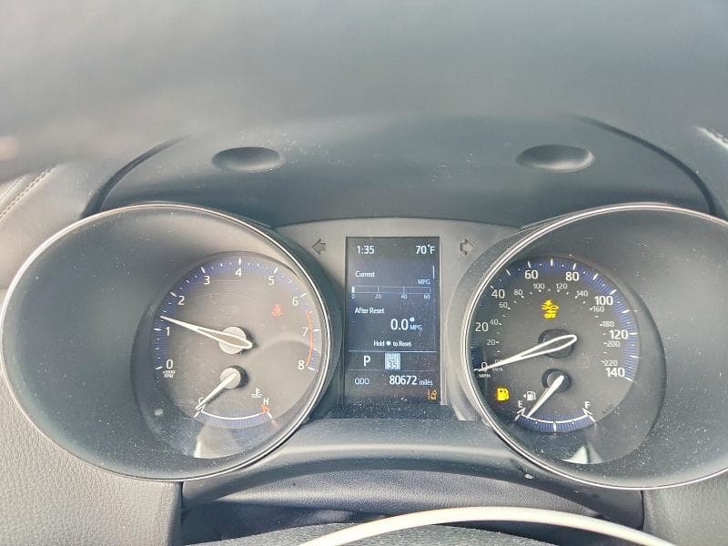 2021 TOYOTA C-HR LE 9