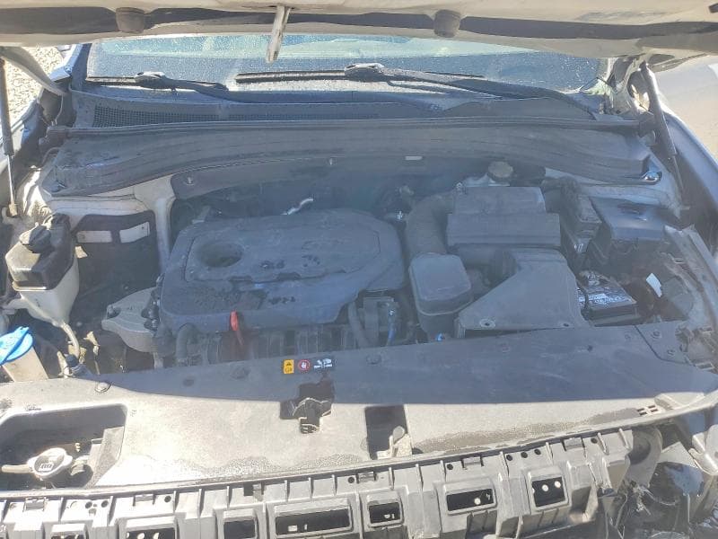 2019 HYUNDAI SANTA FE SE 12