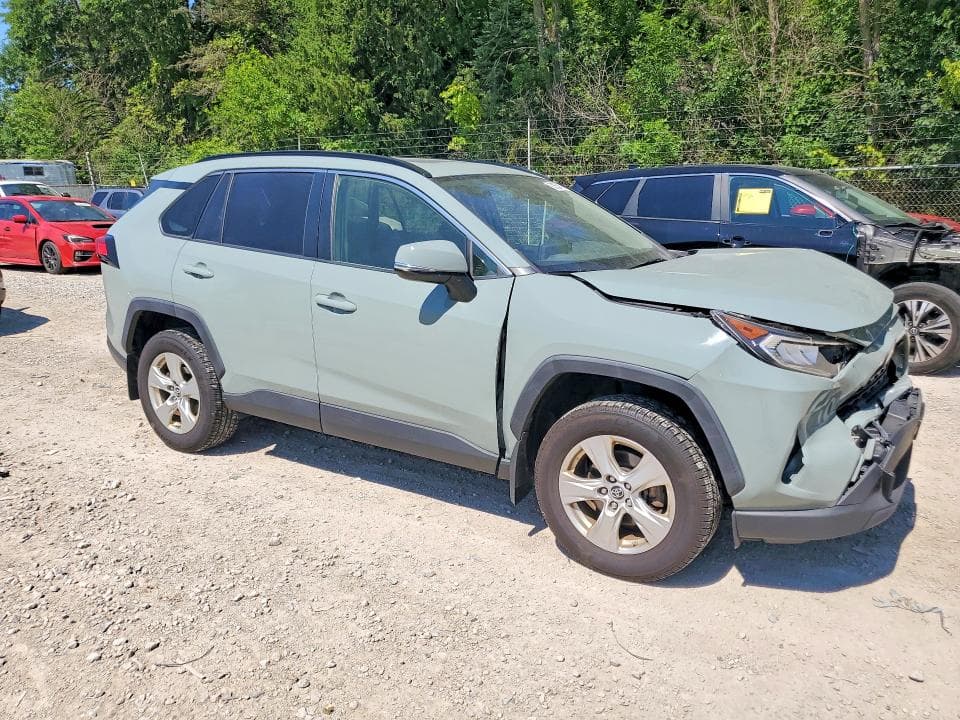 2019 TOYOTA RAV4 XLE 4