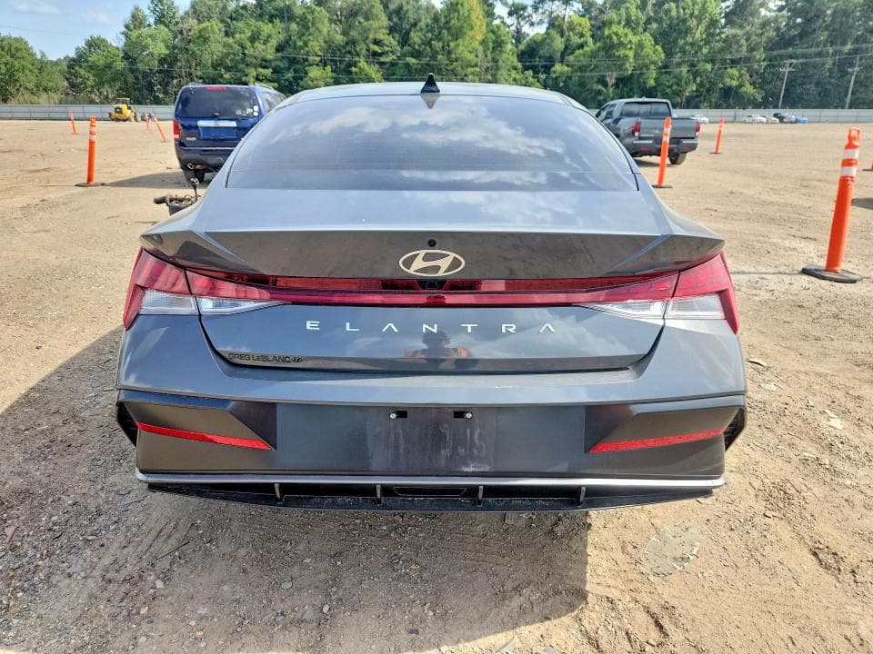 2025 HYUNDAI ELANTRA SEL 6