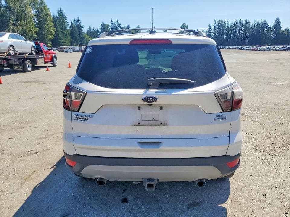 2017 FORD ESCAPE SE 6