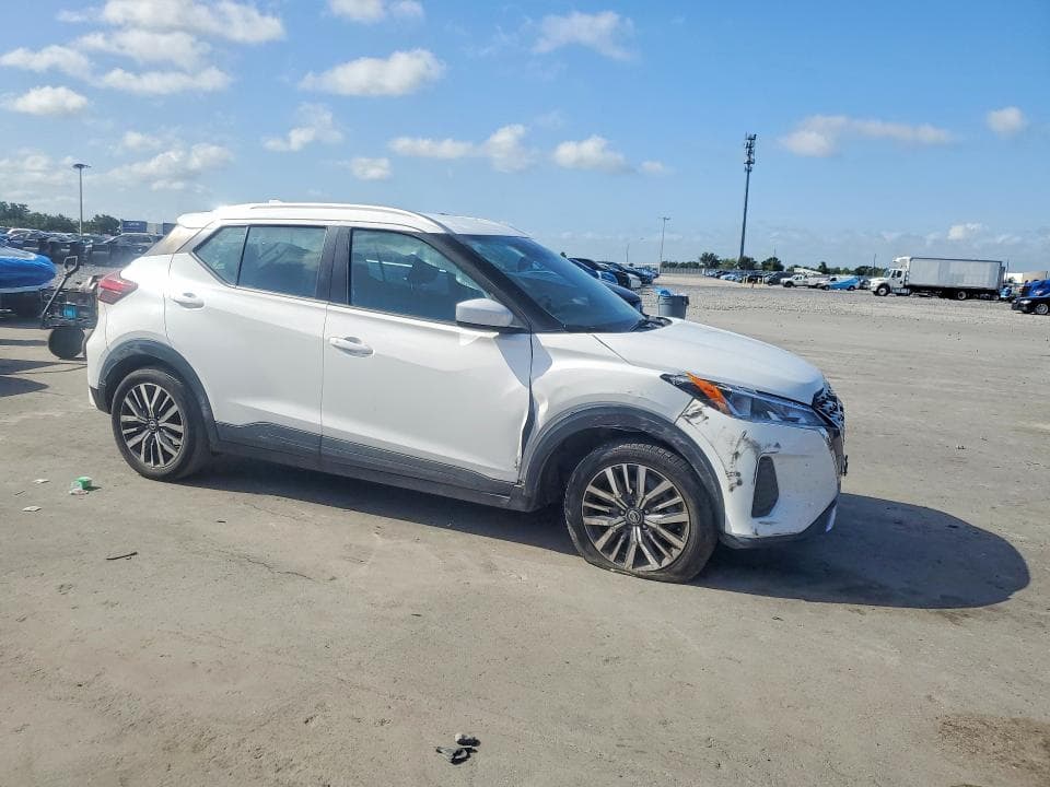 2021 NISSAN KICKS SV 4