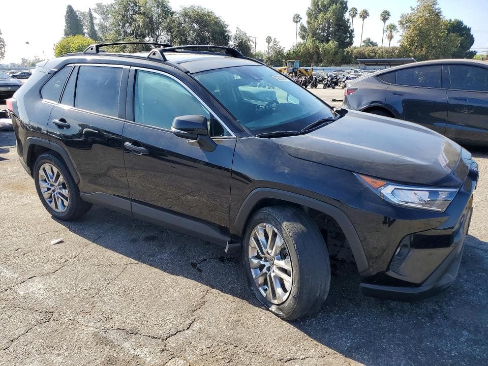 2021 TOYOTA RAV4 XLE PREMIUM 4